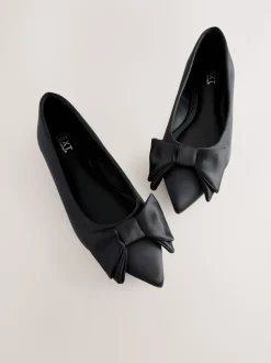 Zwart - Ballerina's met spitse neus en strik