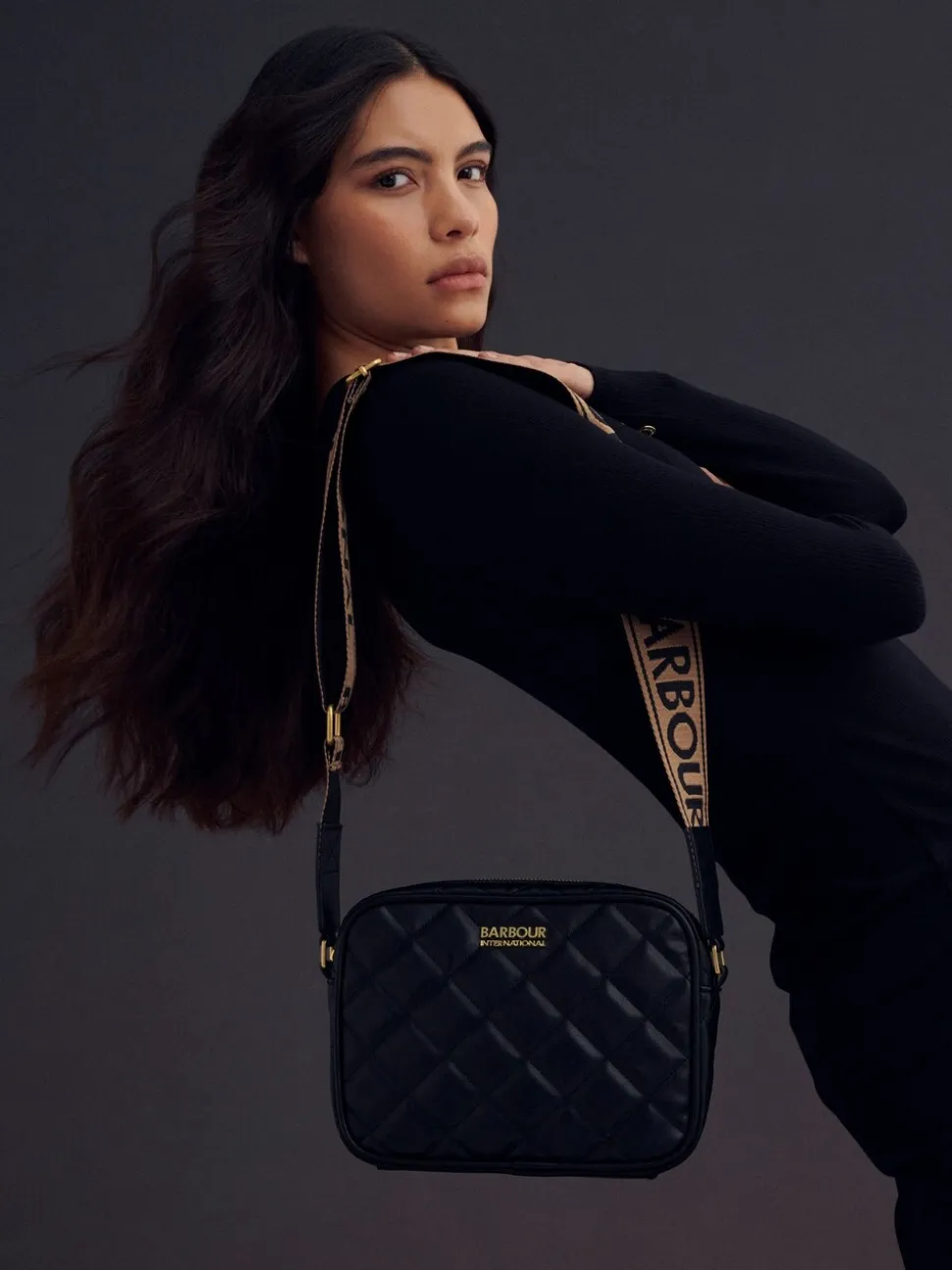 Zwart - Barbour® International gewatteerde Sloane crossbodytas