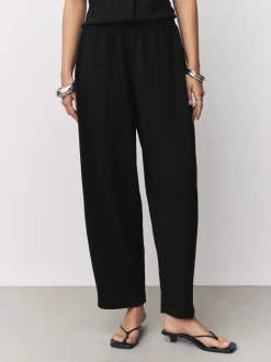 Zwart - Barrel Leg Compact Trousers