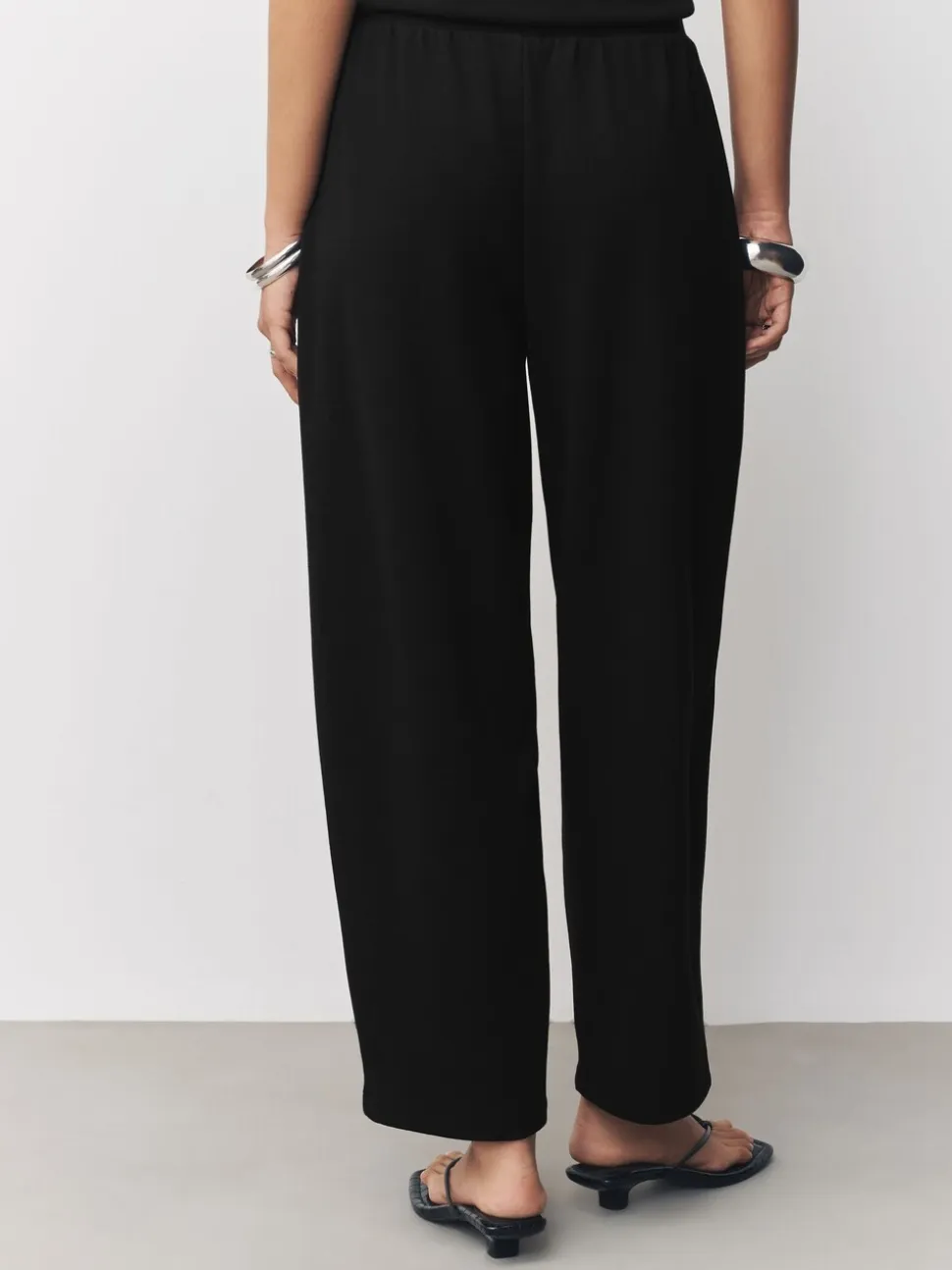 Zwart - Barrel Leg Compact Trousers
