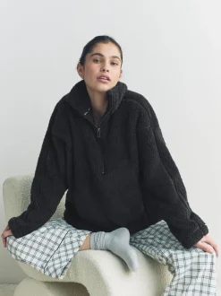 Zwart - Borg fleece met korte rits