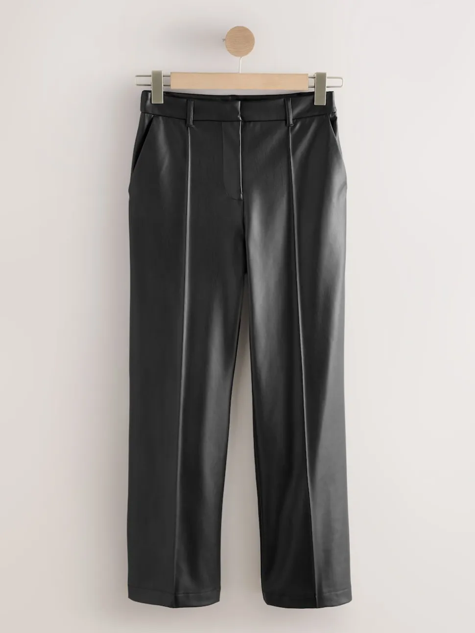 Zwart - Broek met rechte pijpen van imitatieleer
