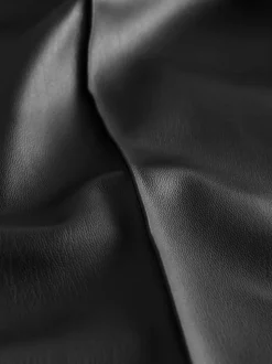 Zwart - Broek met rechte pijpen van imitatieleer