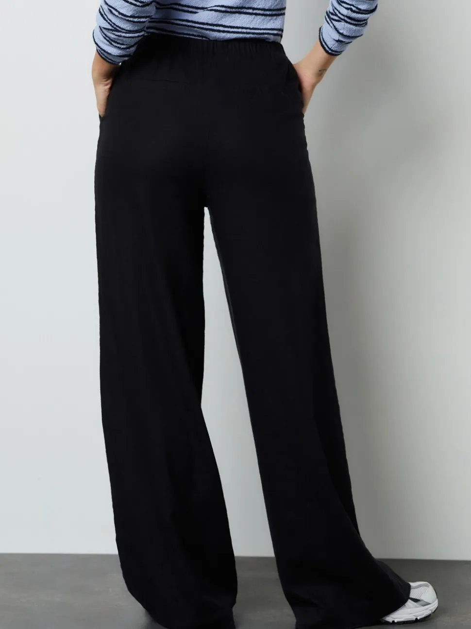 Zwart - Broek met wijde pijpen van gemengd linnen