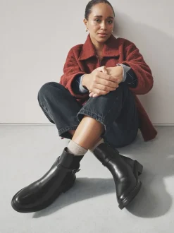 Zwart - Chelsea Boots met gesp