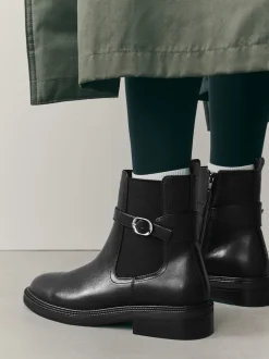 Zwart - Chelsea Boots met gesp
