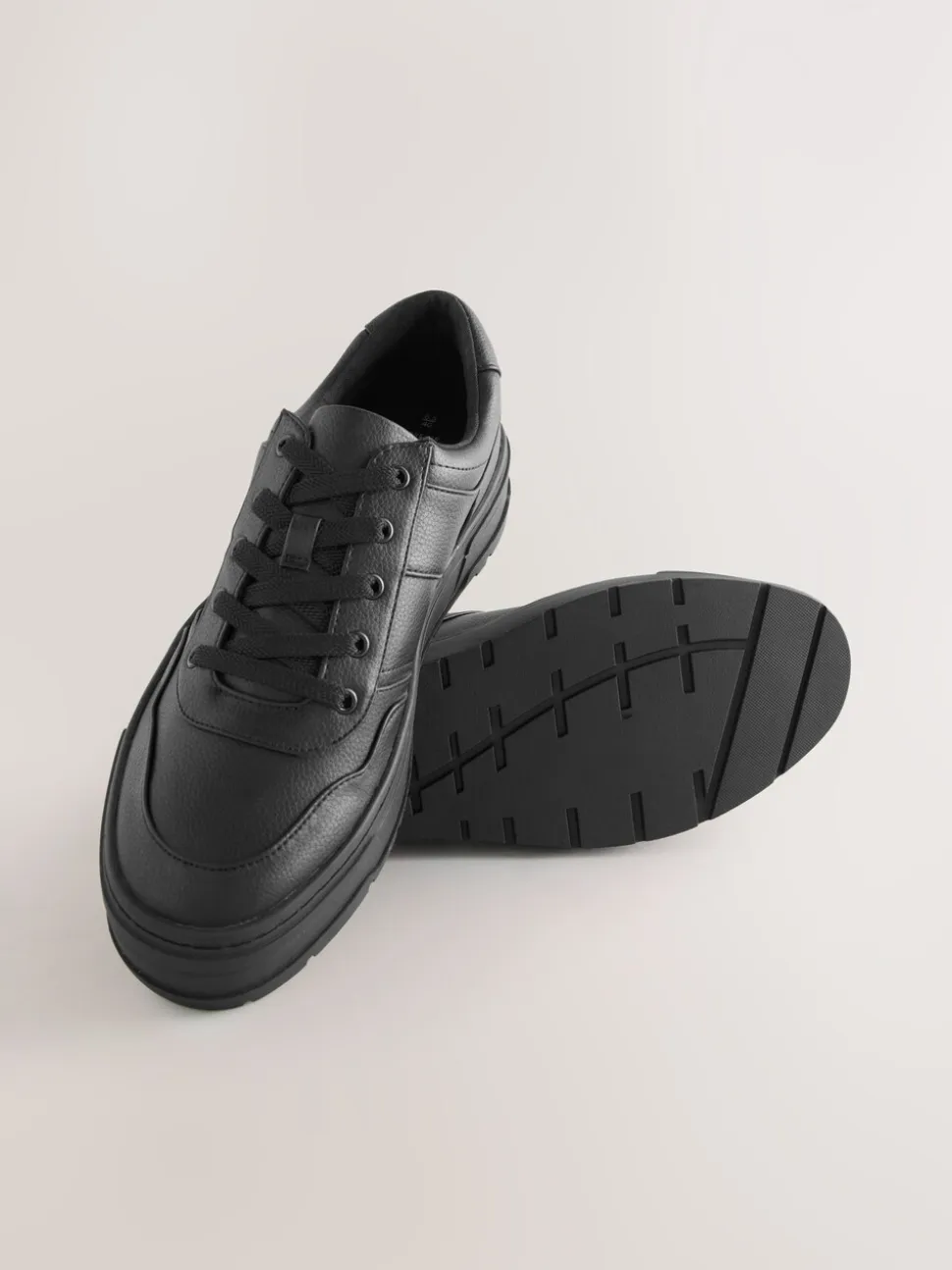 Zwart - Cleat Chunky sneakers met vetersluiting