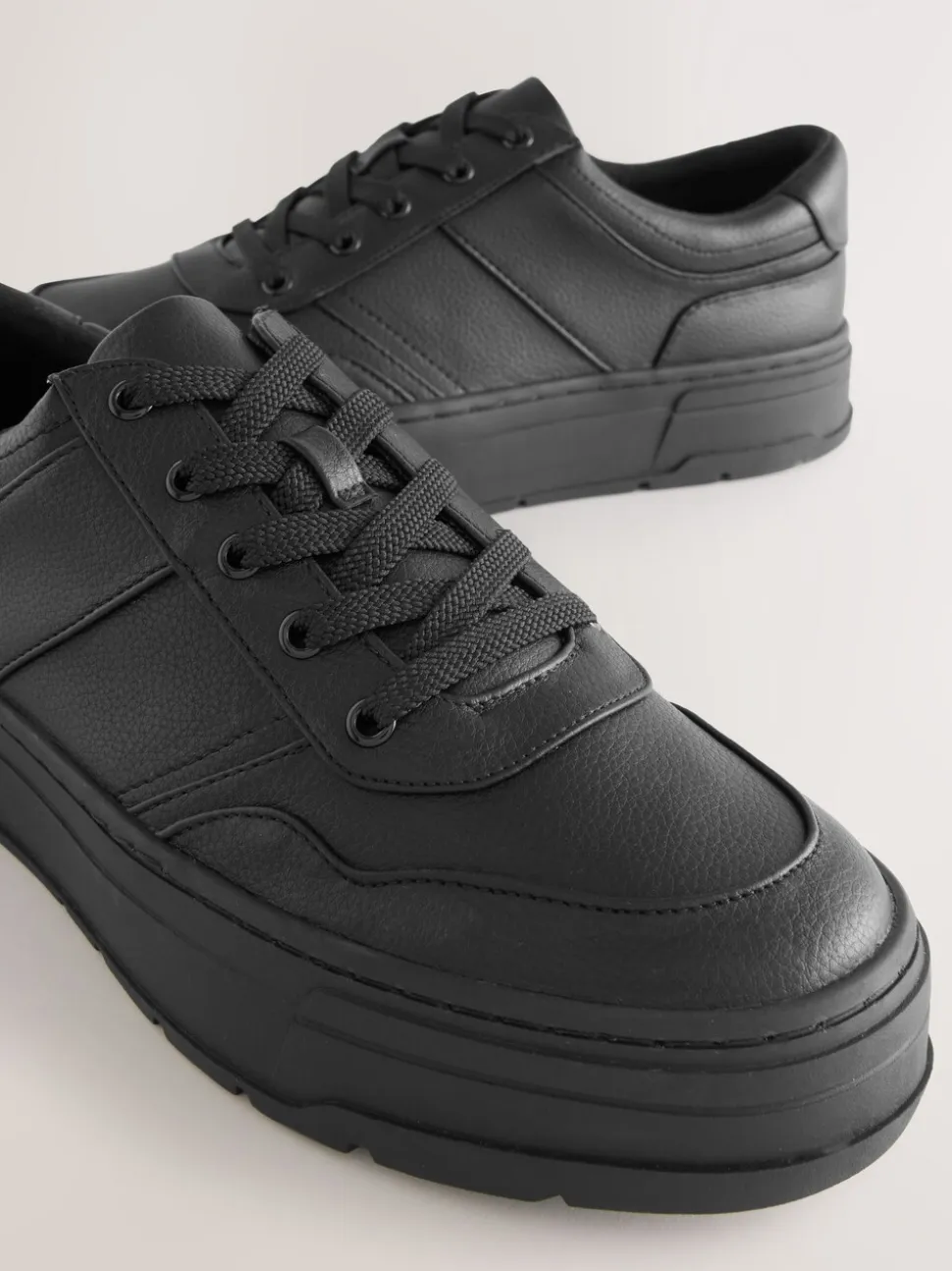 Zwart - Cleat Chunky sneakers met vetersluiting