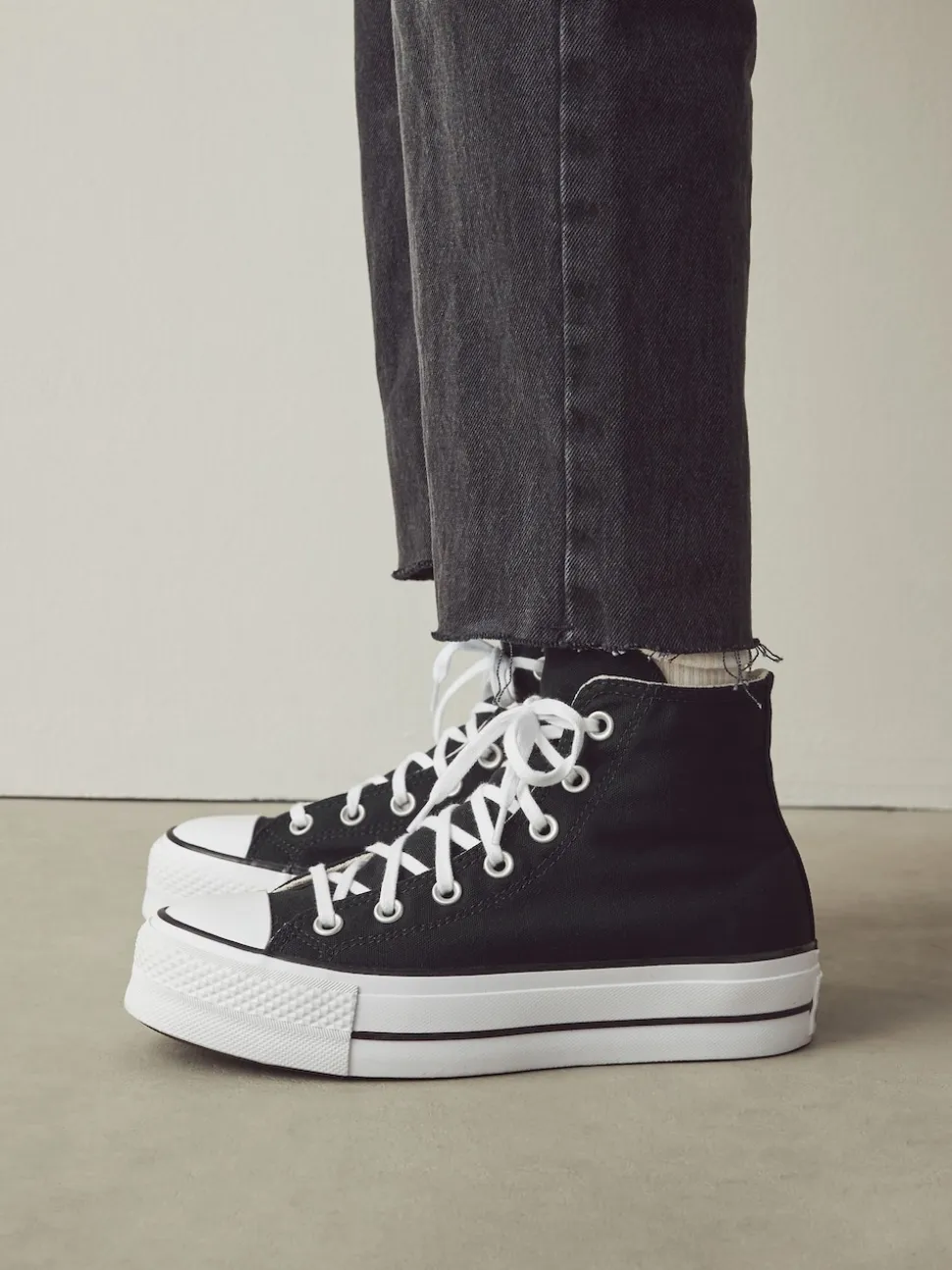 Zwart - Converse Lift - Bleke hoge sneakers met plateauzool