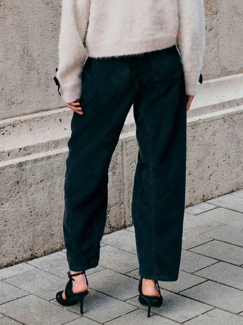 Zwart - Corduroy broeken Barrel jeans