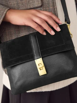 Zwart - Crossbodytas met imitatie krokodillenleer