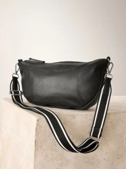 Zwart - Crossbodytas van leer met band