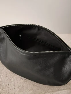 Zwart - Crossbodytas van leer met band
