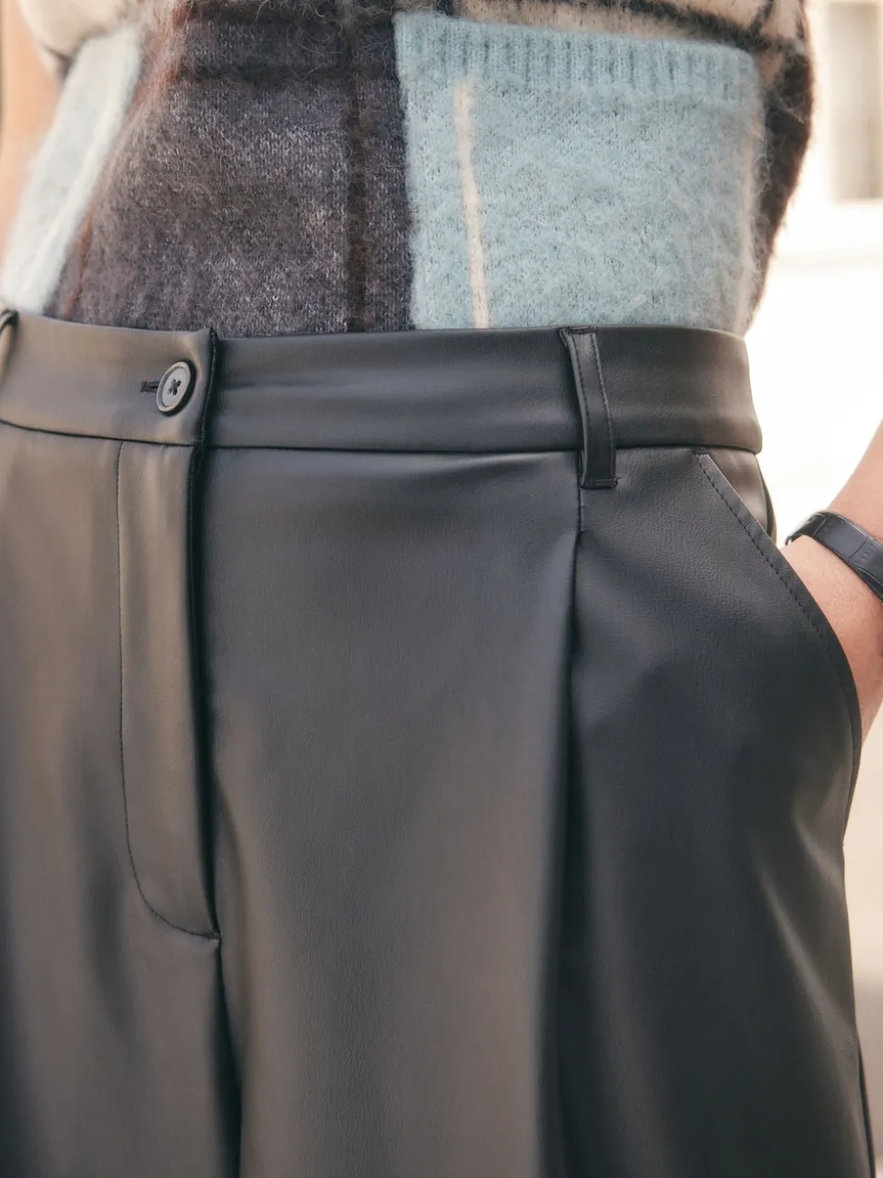 Zwart - Faux Leather Jort Trousers