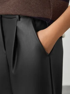 Zwart - Faux Leather Jort Trousers