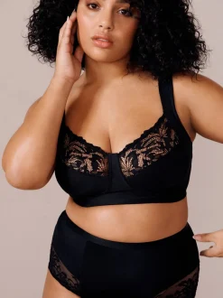 Zwart - F-K cup beha met ultiem comfort, gewatteerde bandjes, zonder vulling, zonder beugel en met zijsteun