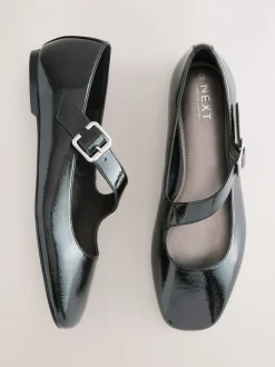 Zwart - Forever Comfort® Asymmetric Mary Jane Shoes