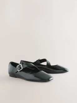 Zwart - Forever Comfort® Asymmetric Mary Jane Shoes