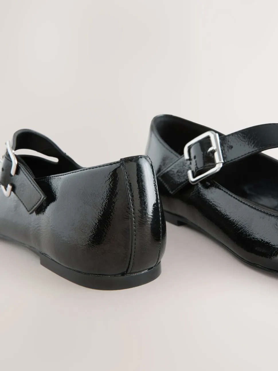 Zwart - Forever Comfort® Asymmetric Mary Jane Shoes