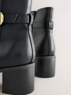 Zwart - Forever Comfort® Buckle Trim Block Heel Ankle Boots