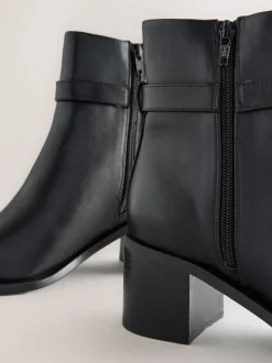 Zwart - Forever Comfort® Buckle Trim Block Heel Ankle Boots