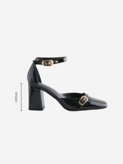Zwart - Forever Comfort® Buckle Closed Toe Block Heels
