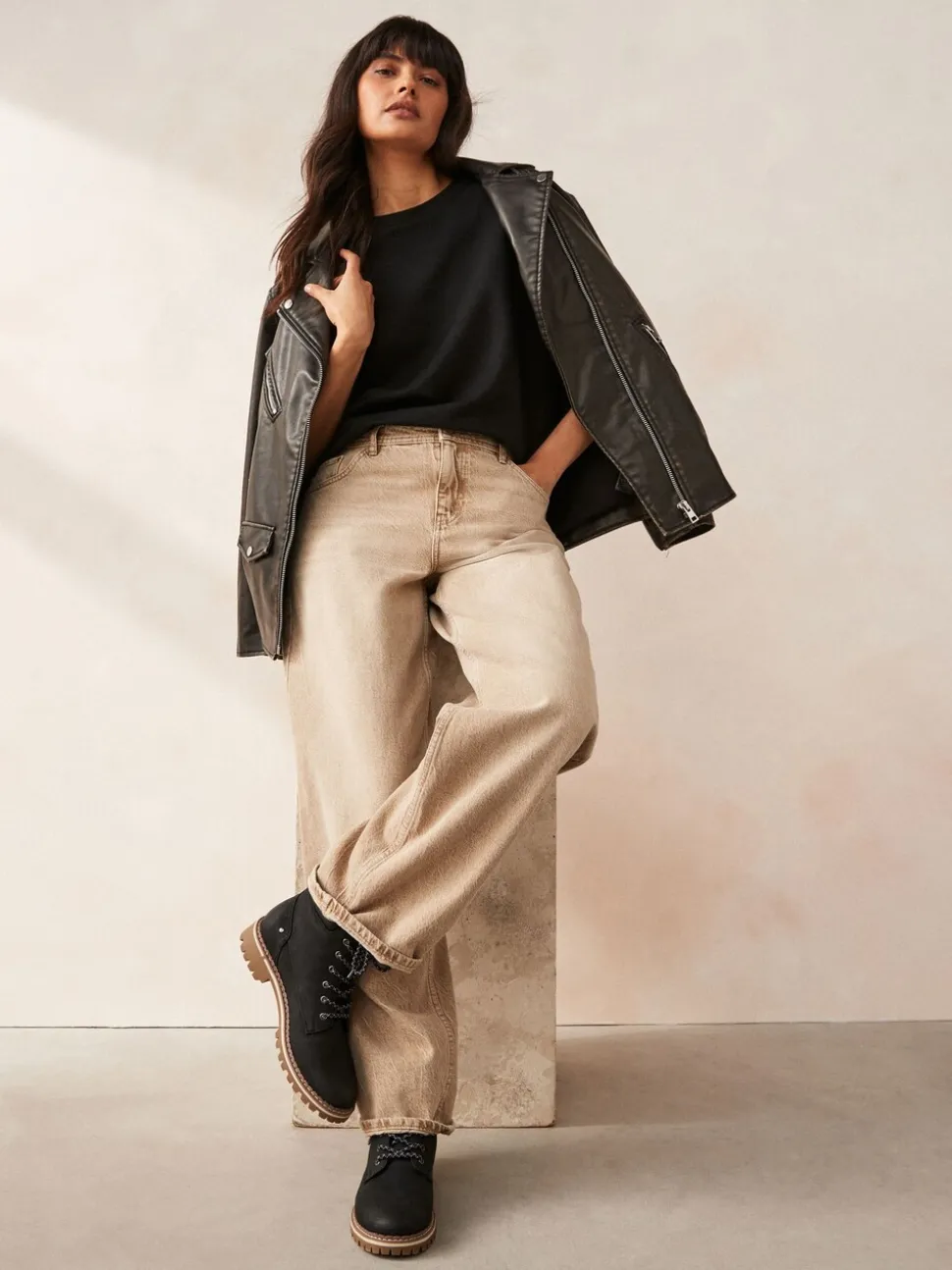 Zwart - Forever Comfort® casual enkellaarsjes met veters