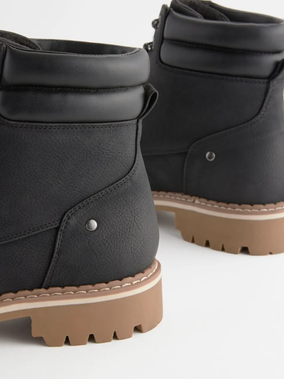 Zwart - Forever Comfort® casual enkellaarsjes met veters