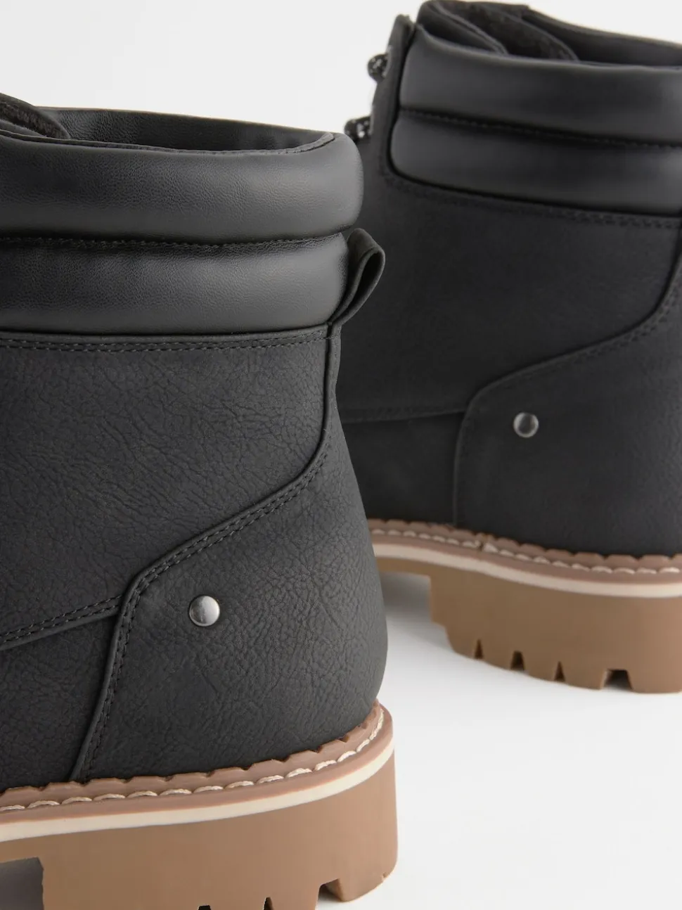 Zwart - Forever Comfort® casual enkellaarsjes met veters