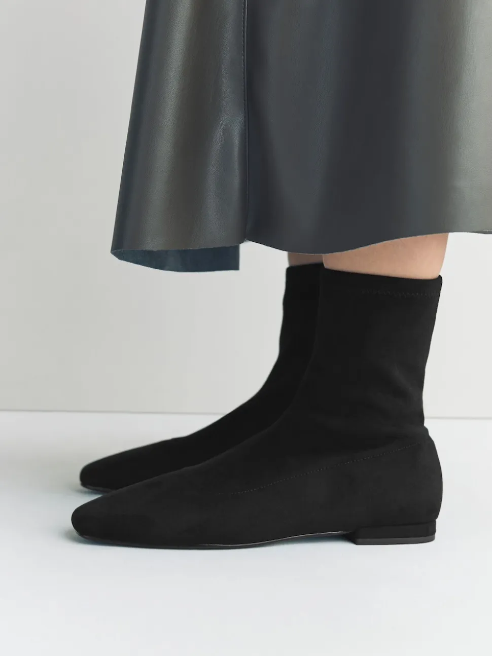 Zwart - Forever Comfort® Flat Sock Ankle Boots