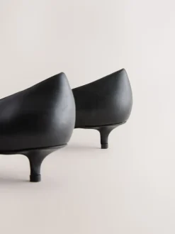 Zwart - Forever Comfort® Leather Point Toe Heels