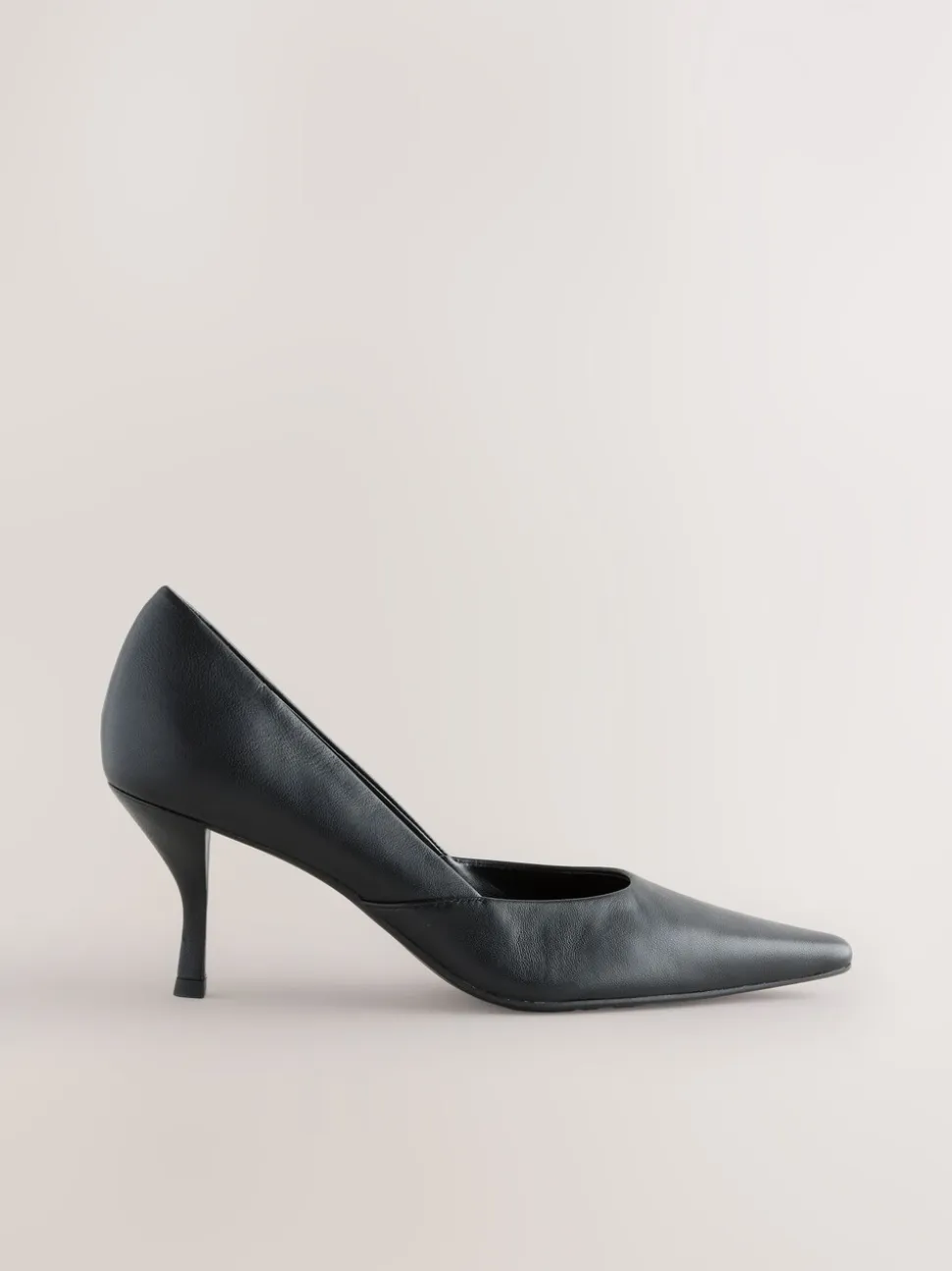 Zwart - Forever Comfort® leren pumps met puntneus en hak