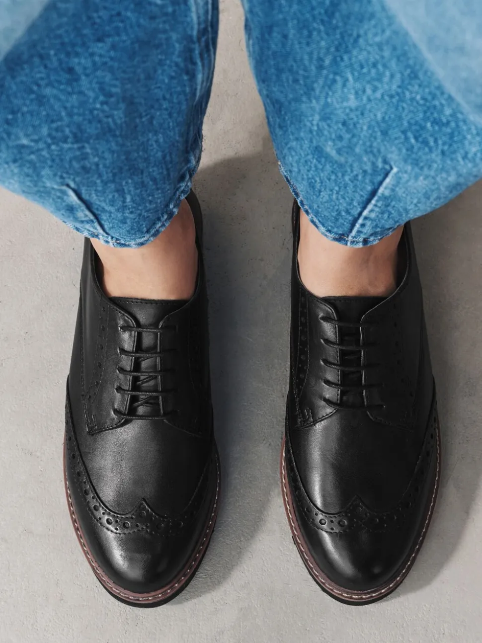 Zwart - Forever Comfort® Leather Brogue Detailing Chunky Sole Lace-Up Shoes
