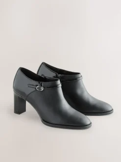 Zwart - Forever Comfort® Round Toe Block Heel Buckle Detail Shoe Boots