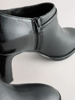 Zwart - Forever Comfort® Round Toe Block Heel Buckle Detail Shoe Boots