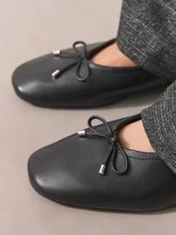 Zwart - Forever Comfort® Suede High Cut Ballet Flats