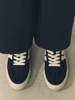 Zwart - Forever Comfort® Suede Side Stripe Skater Lace Up Trainers
