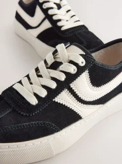 Zwart - Forever Comfort® Suede Side Stripe Skater Lace Up Trainers