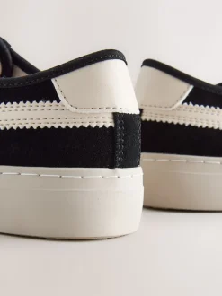 Zwart - Forever Comfort® Suede Side Stripe Skater Lace Up Trainers