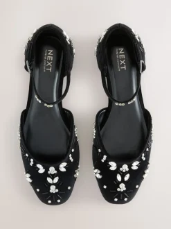 Zwart - Forever Comfort® Velvet Embellished Two Part Closed Toe Shoes