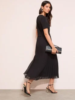 Zwart - Friends Like These Button Down 2-In-1 Pleated Dress