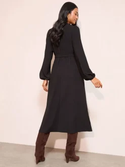 Zwart - Friends Like These - Getextureerde midi-jurk met lange mouwen, strikceintuur en knoopsluiting