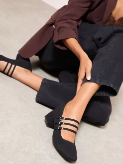 Zwart - Friends Like These Triple Strap Low Block Heel Smart Mary Jane Court Shoes