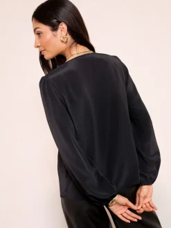 Zwart - Friends Like These Long Sleeve Button Front Ruffle Blouse