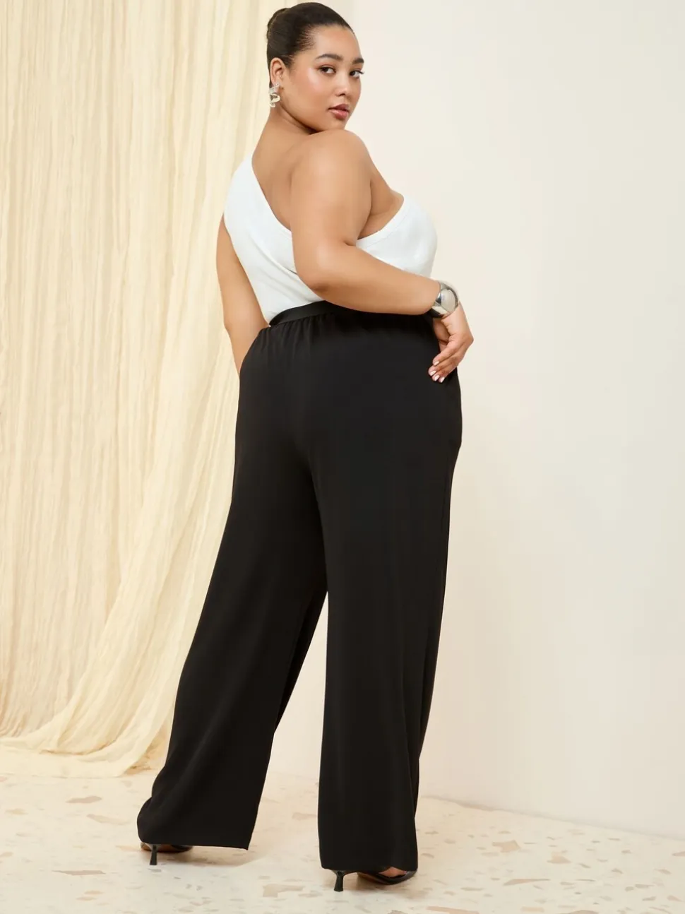 Zwart - Friends Like These broek met elastische taille en wijde pijpen