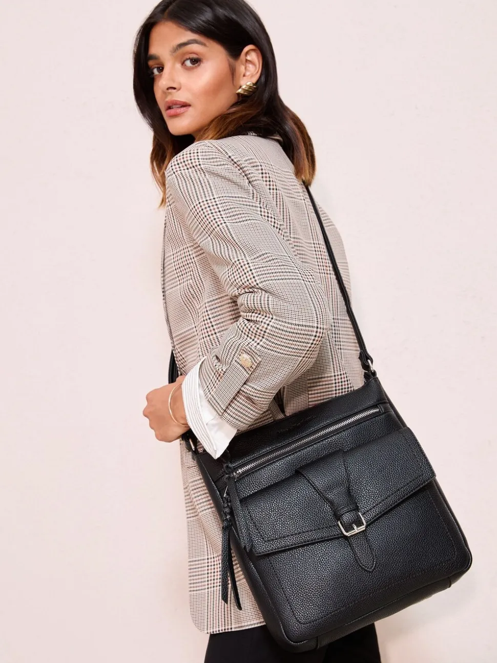 Zwart - Friends Like These Medium imitatieleren messenger bag