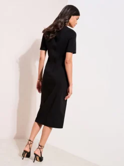 Zwart - Friends Like These Sculpting Stretch Button Midi Dress