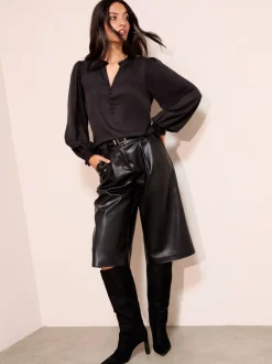 Zwart - Friends Like These blouse met V-hals, knopen en lange mouwen