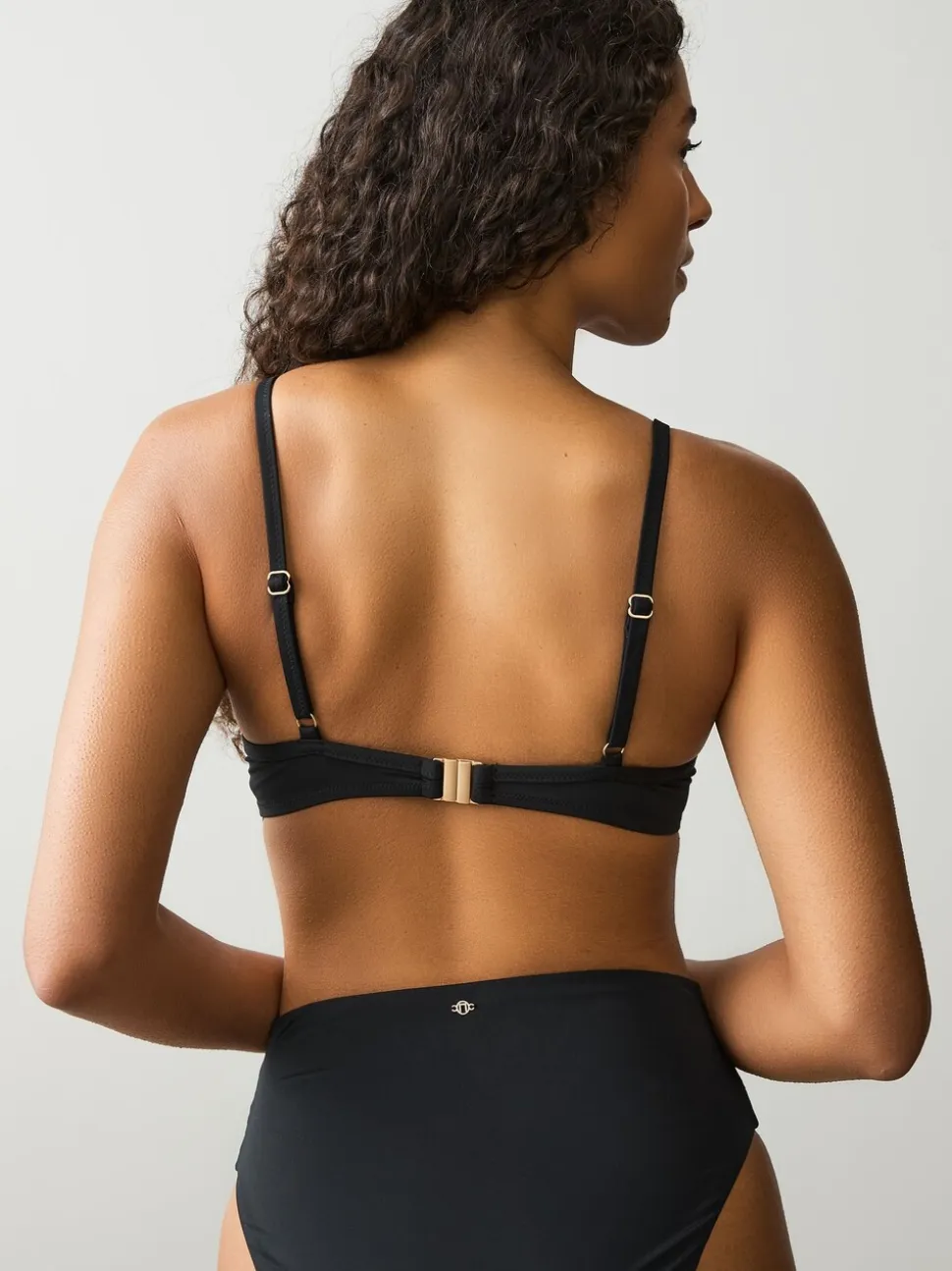 Zwart - Gedrapeerde, voorgevormde Bikini met beugel