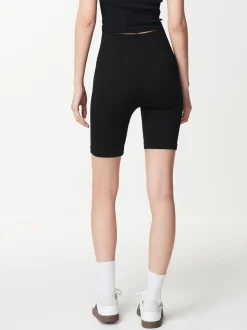 Zwart - Geribbelde fietsshort met hoge taille